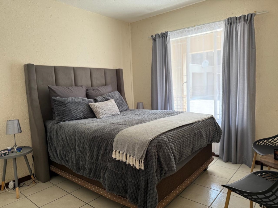 2 Bedroom Property for Sale in Rustenburg Central North West